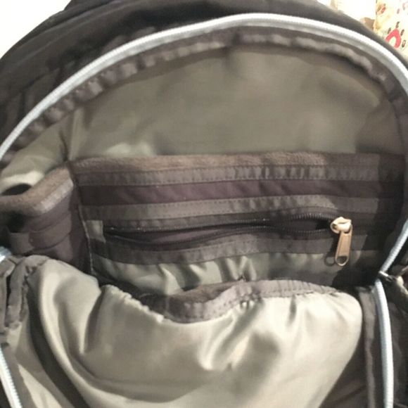 NORTH FACE Recon Black White Accents Hiking Camping School Laptop Backpack - Picture 7 of 13